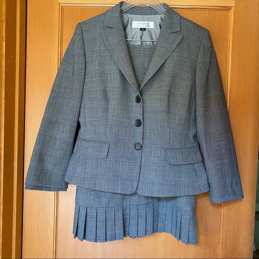 Tahari Skirt Suit Set